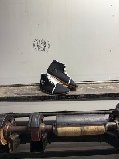 Bearly Used Footwear - Bearfoot