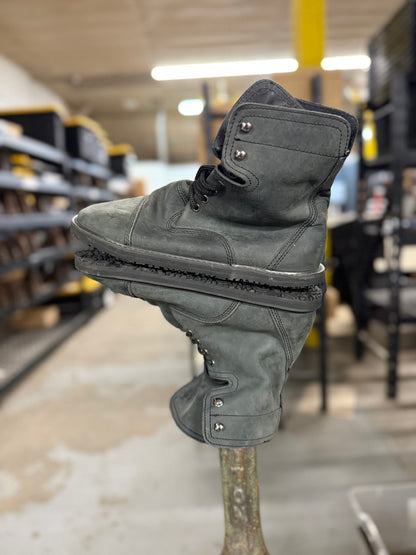 Bearly Used Footwear