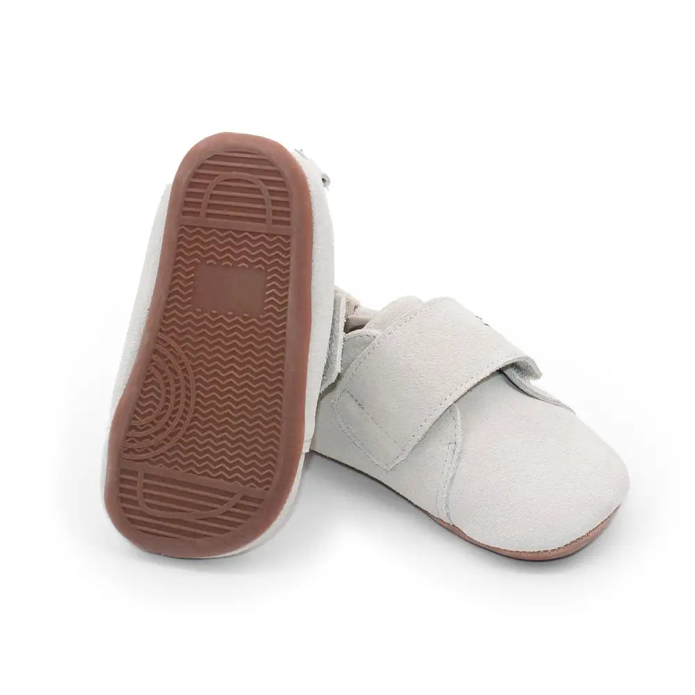 Light gray Cub SV Cloud baby shoes with brown velcro strap for toddler’s natural development