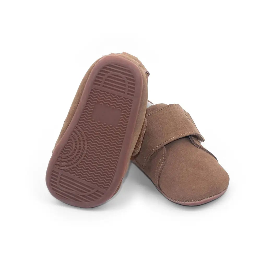 Cub SV Oak toddler’s natural barefoot shoes in brown suede
