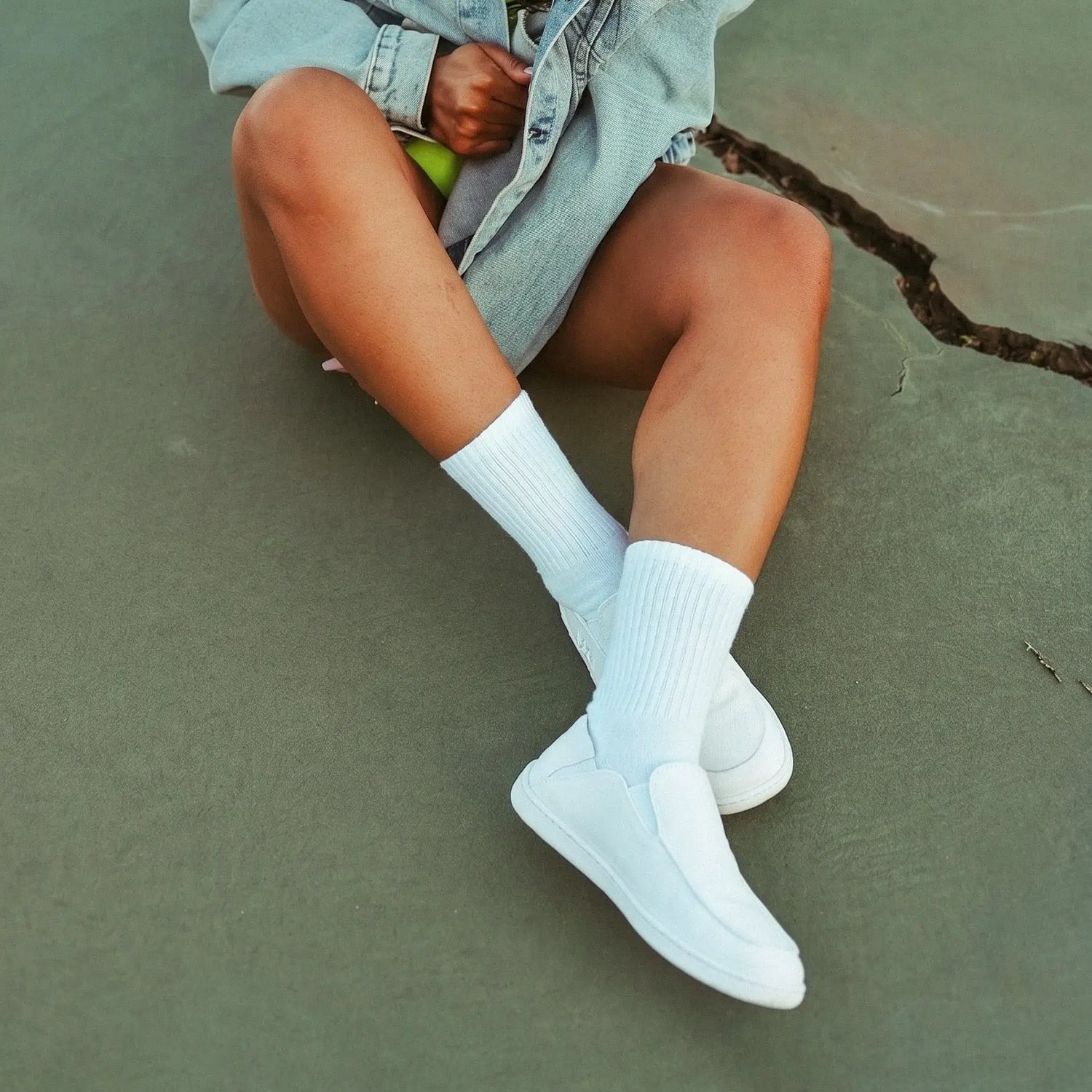 White oso cg2 barefoot slip-on shoe in smooth canvas with minimalist design and subtle stitching details