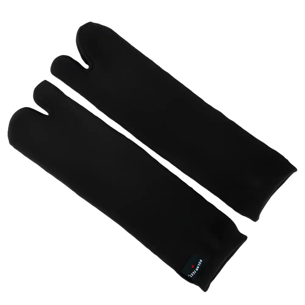 Black Polar Feet fleece tabi socks with split-toe knit design